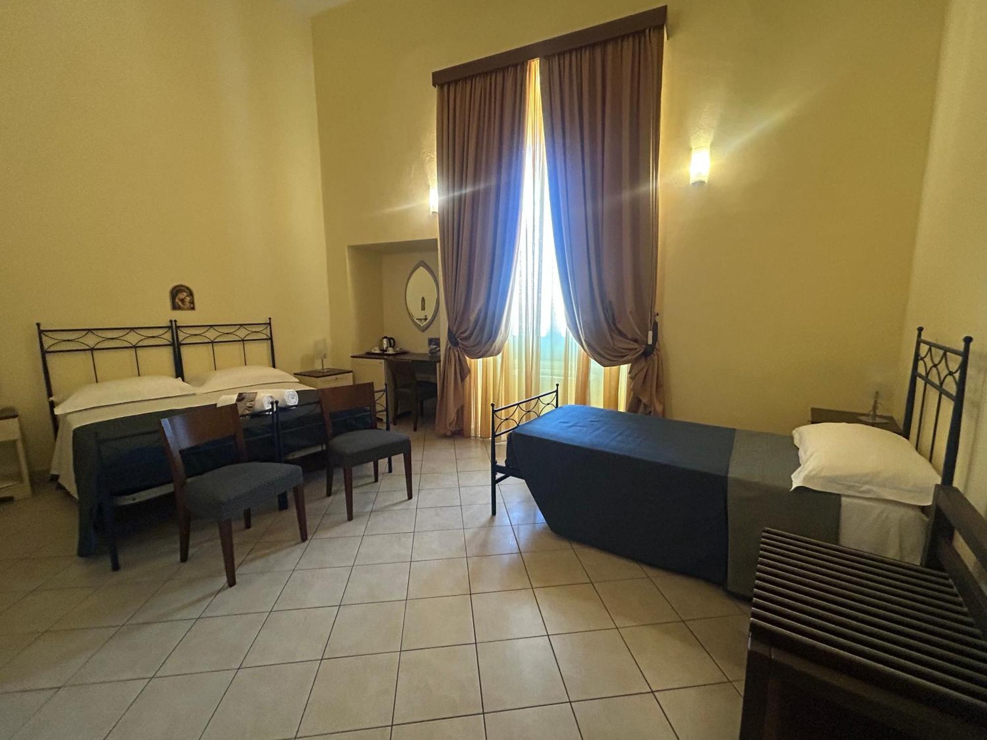Standard Triple Room Sea View